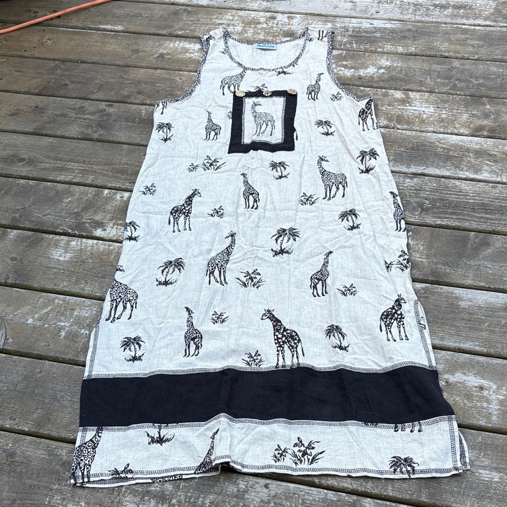 90s vintag Nina Piccalino giraffes maxi dress in Cream and Black fits size M